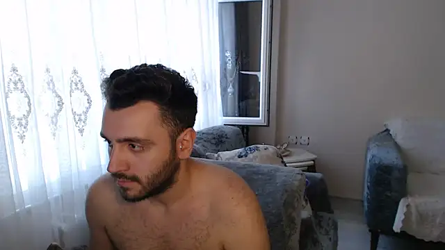 handsomeee04 online show from June 23, 2026, 3:26 am