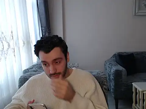 handsomeee04 online show from March 28, 2026, 2:07 pm