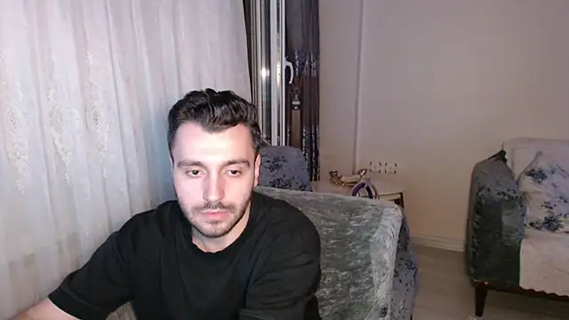 handsomeee04 online show from June 19, 2026, 10:36 pm
