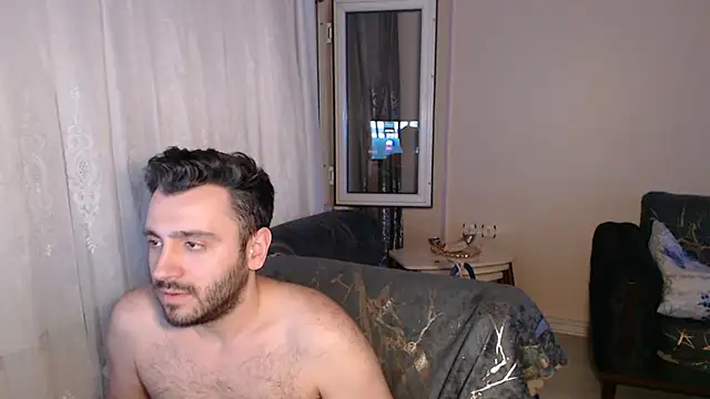 handsomeee04 online show from July 8, 2026, 11:38 pm