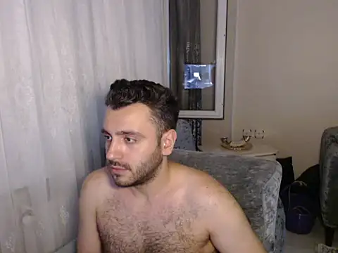 handsomeee04 online show from August 4, 2026, 10:14 pm