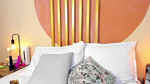 Snapshot of Nicole_Angels_ chatting on February 2, 2026, 7:24 pm Nicole Angels online show from February 2, 2026, 7:24 pm