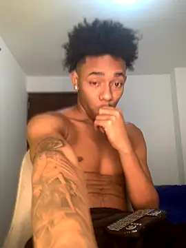 Snapshot of Boy_cock18 chatting on December 2, 2025, 7:21 am Boy cock18 online show from December 2, 2025, 7:21 am