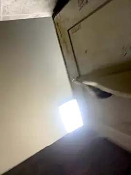 ekskekejejej online show from October 11, 2025, 11:28 pm