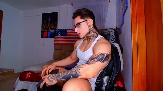 DennisWalkerr online show from July 5, 2026, 12:37 am