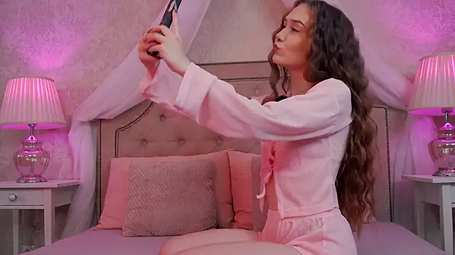 SashaMeow online show from October 13, 2025, 3:35 pm