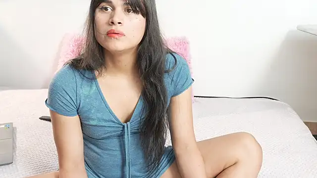 Mara-Bella online show from March 3, 2026, 6:04 pm