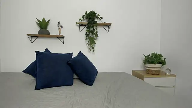 Snapshot of naughty_1girl chatting on April 13, 2026, 10:58 pm naughty 1girl online show from April 13, 2026, 10:58 pm