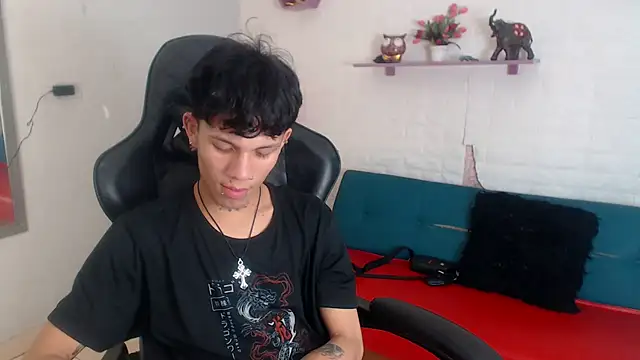 andy dan18 online show from November 18, 2025, 3:26 pm