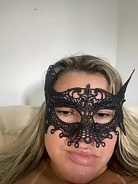 Casadadelicia26 online show from March 3, 2026, 6:37 pm