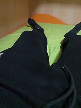 Snapshot of Dvddd chatting on December 18, 2025, 3:49 pm Dvddd online show from December 18, 2025, 3:49 pm