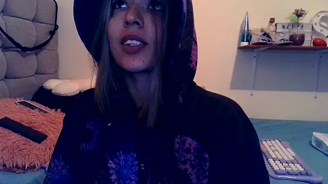 Snapshot of BlueStoneX chatting on February 5, 2026, 6:53 am BlueStoneX online show from February 5, 2026, 6:53 am