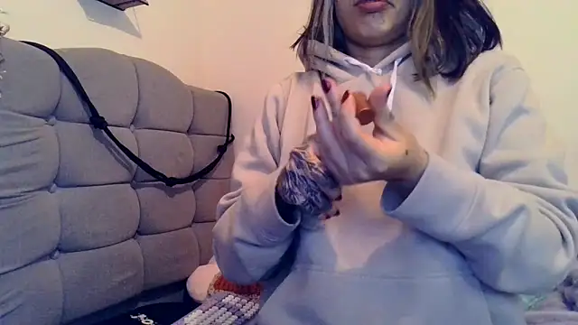 Snapshot of BlueStoneX chatting on February 3, 2026, 7:13 am BlueStoneX online show from February 3, 2026, 7:13 am