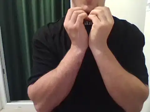 Snapshot of couplehot992 chatting on January 5, 2025, 6:02 pm couplehot992 online show from January 5, 2025, 6:02 pm