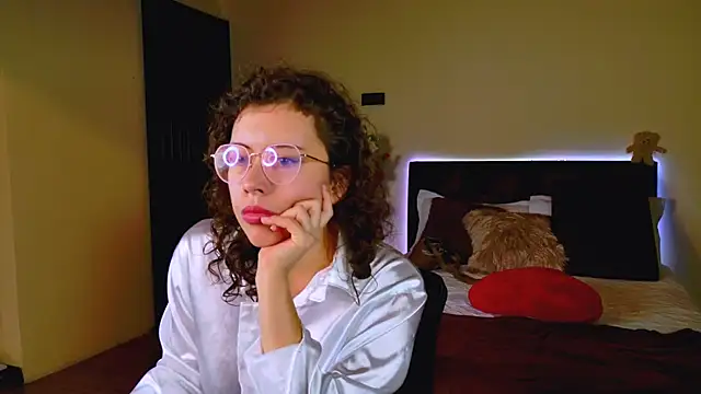 TORALAY online show from March 25, 2026, 10:36 am