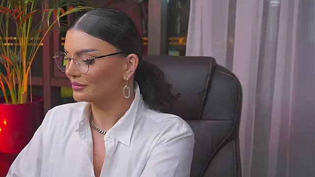 myakalifa online show from January 21, 2025, 9:04 pm