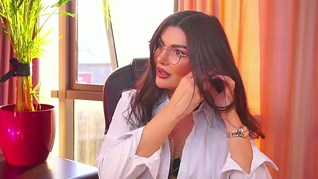 myakalifa online show from September 22, 2025, 4:51 am