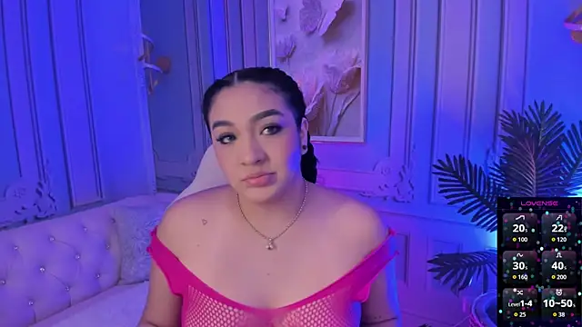 stefany duque1  online show from November 2, 2025, 3:22 am