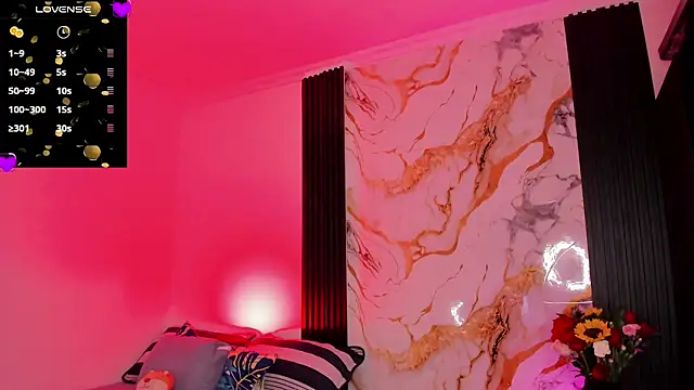 stefany duque1  online show from February 15, 2026, 3:40 am