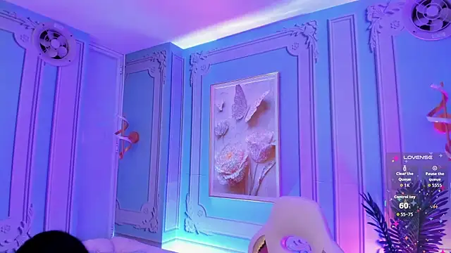 stefany duque1  online show from November 11, 2025, 2:39 am