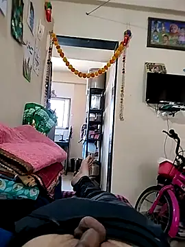 hot punekar online show from November 22, 2025, 7:18 am