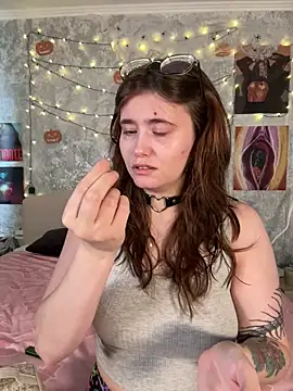 Sabrina shells online show from October 29, 2025, 10:36 am