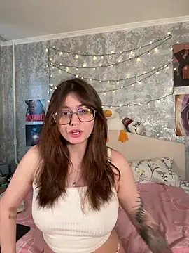 Sabrina shells online show from November 14, 2025, 10:52 am