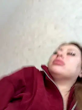 AndreaMood online show from November 4, 2025, 1:42 am