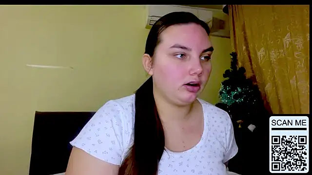 Snapshot of Dreamyblushfairy chatting on February 4, 2026, 5:52 pm Dreamyblushfairy online show from February 4, 2026, 5:52 pm