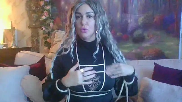 Snapshot of BELLAMORGANE1 chatting on December 23, 2024, 3:11 pm BELLAMORGANE1 online show from December 23, 2024, 3:11 pm