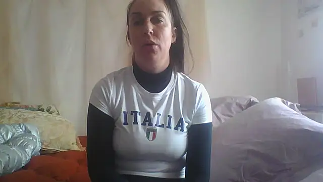 Snapshot of BELLAMORGANE1 chatting on February 1, 2025, 11:42 am BELLAMORGANE1 online show from February 1, 2025, 11:42 am