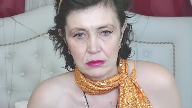 SilviaHart online show from December 14, 2025, 6:52 am