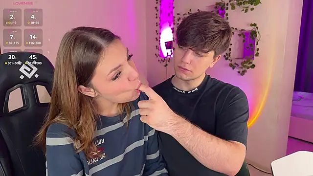 RobertAndLinela online show from January 17, 2026, 9:02 am