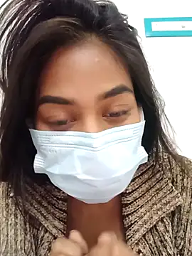 Snapshot of Alpha-QueeN chatting on December 24, 2024, 1:39 pm Alpha-QueeN online show from December 24, 2024, 1:39 pm