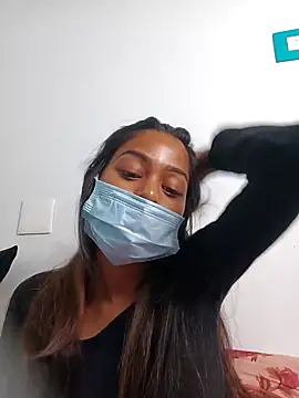 Snapshot of Alpha-QueeN chatting on December 25, 2024, 8:40 am Alpha-QueeN online show from December 25, 2024, 8:40 am