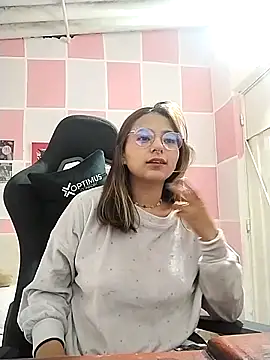 Paulina mosh online show from March 4, 2025, 1:45 am