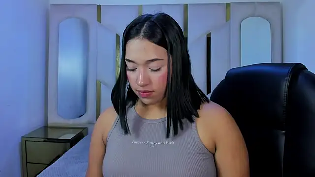 IsabellRodriguez18 online show from May 26, 2026, 3:26 am