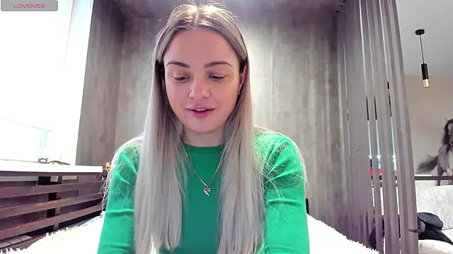 Snapshot of Mia___murrr chatting on December 4, 2025, 3:16 am Mia murrr online show from December 4, 2025, 3:16 am