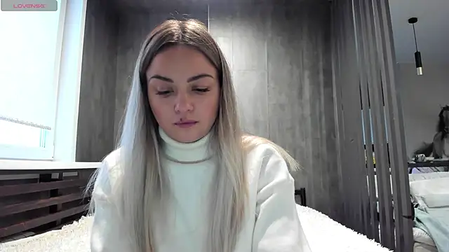 Snapshot of Mia___murrr chatting on November 11, 2025, 2:17 am Mia murrr online show from November 11, 2025, 2:17 am