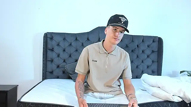 two milkyway online show from September 26, 2025, 12:23 pm