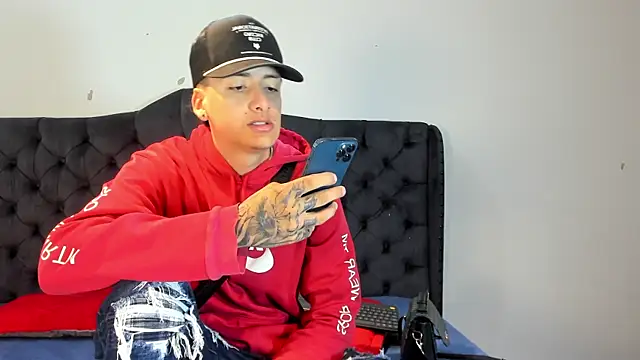 two milkyway online show from November 29, 2025, 12:38 pm