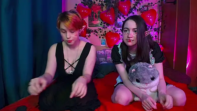 TrickyKitsune online show from February 10, 2026, 3:11 pm