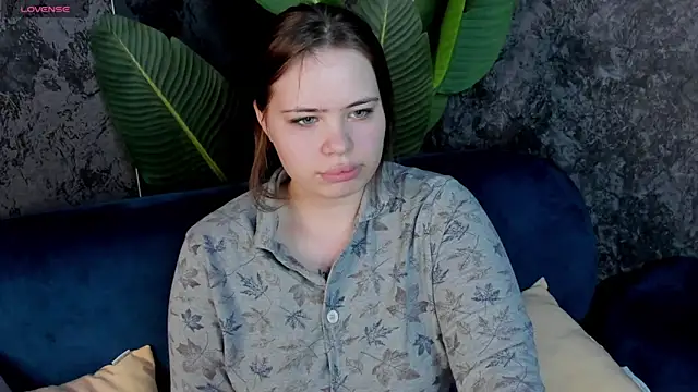 EricaElliott online show from November 15, 2025, 1:09 am