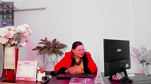 LunaPleasure online show from March 9, 2026, 5:44 am