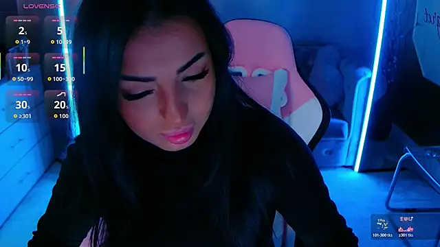 evanew  online show from November 7, 2025, 5:50 pm