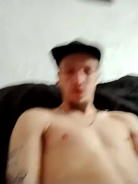 Snapshot of charmingHWC chatting on February 15, 2025, 5:28 pm charmingHWC online show from February 15, 2025, 5:28 pm