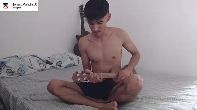 Snapshot of Johan_Mancini_R chatting on January 22, 2025, 7:13 pm Johan Mancini R online show from January 22, 2025, 7:13 pm