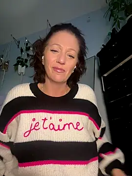 AlessasRoom online show from November 16, 2025, 9:51 pm