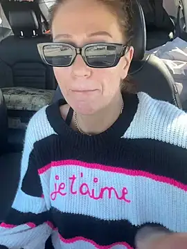 Snapshot of AlessasRoom chatting on February 8, 2026, 5:32 pm AlessasRoom online show from February 8, 2026, 5:32 pm