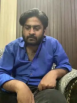 Snapshot of indihotguy chatting on March 17, 2025, 9:35 pm indihotguy online show from March 17, 2025, 9:35 pm